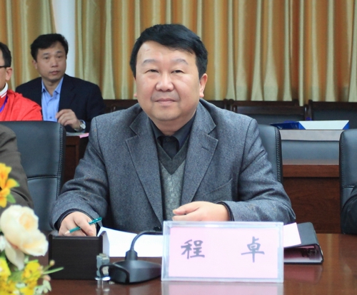 柳州市教育局副局长程卓出席会议并发表讲话柳州市教育局职成科科长赵