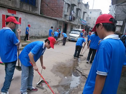 机电工程系青年志愿者参与清洁乡村 青年当先