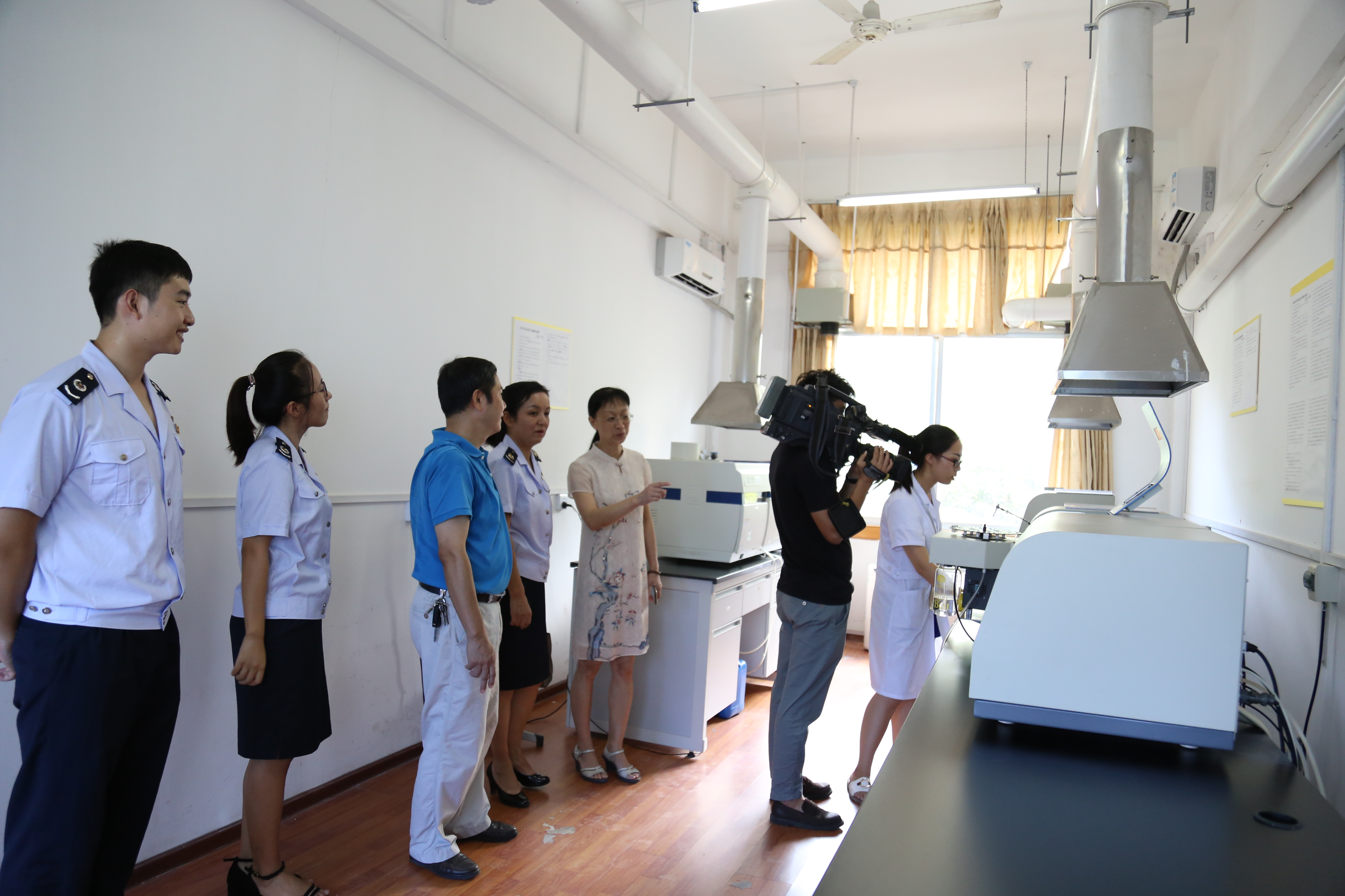 环境与食品工程学院联合鱼峰区税务局开展青