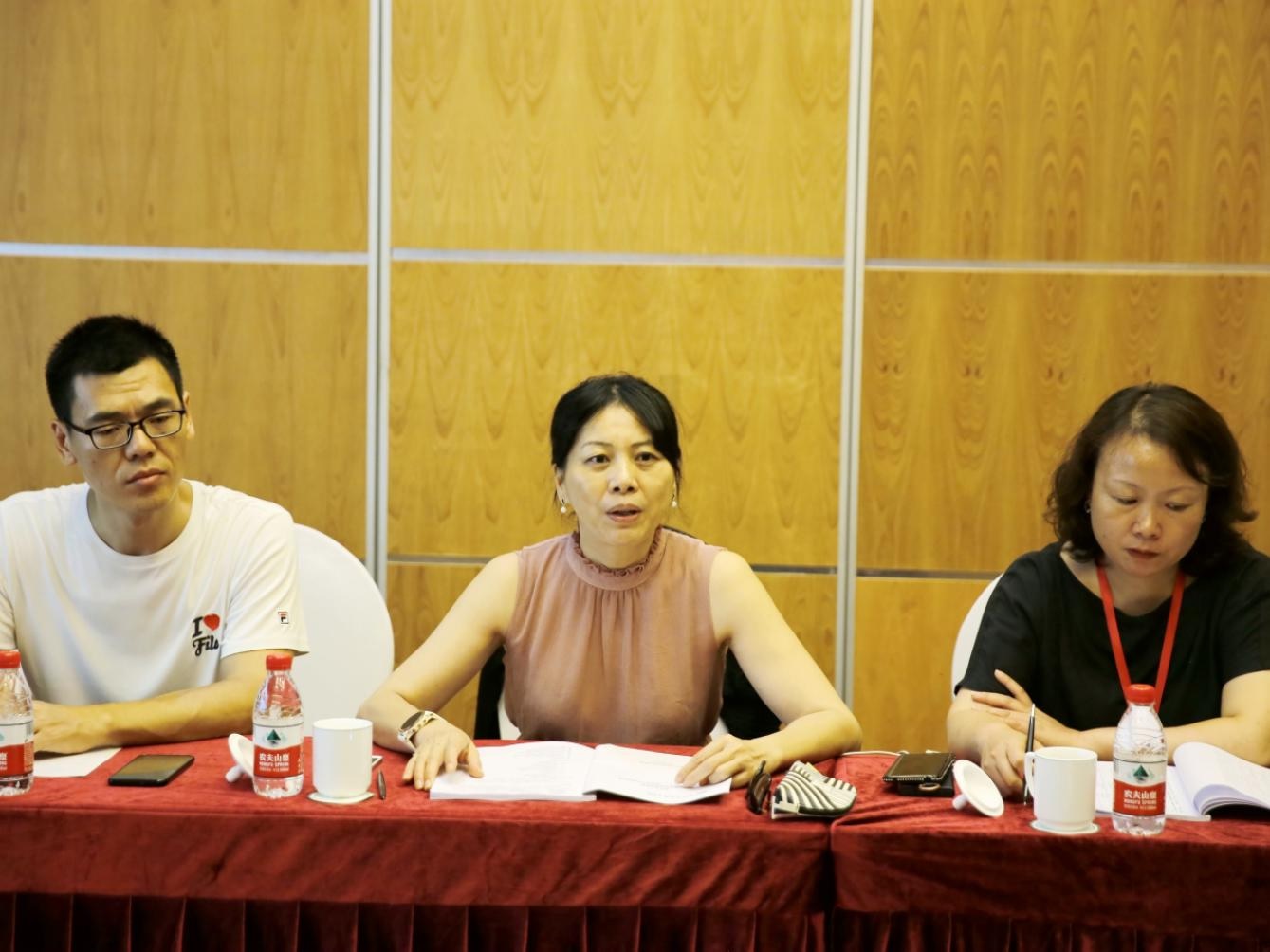 柳州职业技术学院工程机械运用技术专业输出海外标准项目成果鉴定会